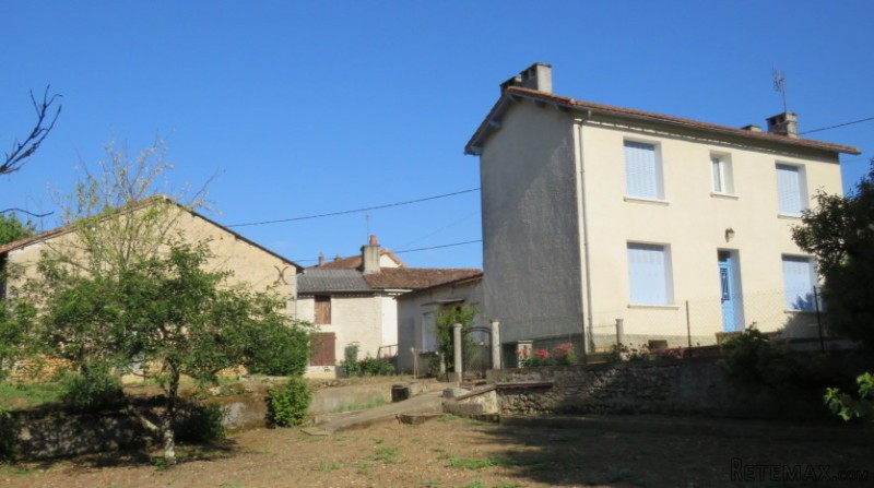 Farmhouse and cottage to do on..