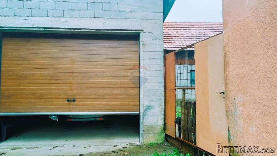 Karlovačka županija , Plaški - Kuća sa okućnicom - 2