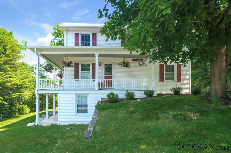 2 bedroom House For Sale: 10 Turk Hill..