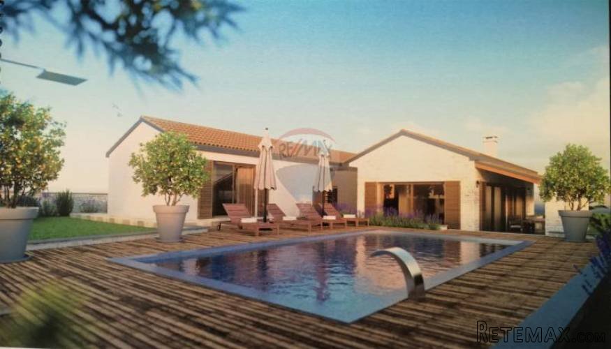 ISTRA- građevinsko zemljište s projektom kuće za odmor