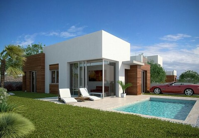 * 3 Bed Detached Villa with Large..