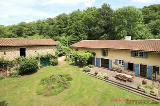 Busserolles (Dordogne) - A gorgeous six bedroom riverside..