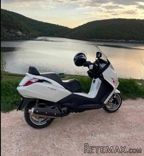 Scooter satelis