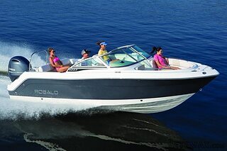 22' Robalo R227 Dual Console 2018