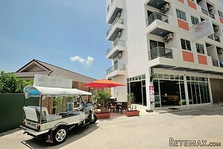 New 14-Key Boutique Hotel & Restaurant..
