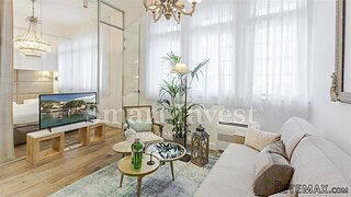 OPATIJA - CENTAR, ETAŽA S 5 APARTMANA, 150 m od mora