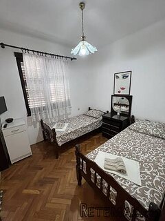 Petokrevetni apartman Igalo