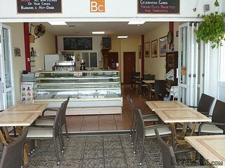 CAFETERIA PATISSERIE, Calle Irlanda..