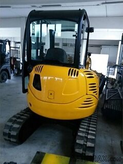 Mini bager JCB 8025