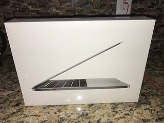 RETINA Apple MacBook Pro :Whatsap number