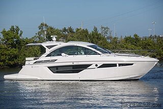 50' Cruisers Yachts cantius 2018