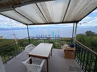 Mošćenička Draga - Kuća s balkonom i vrtom u potpuno pri..